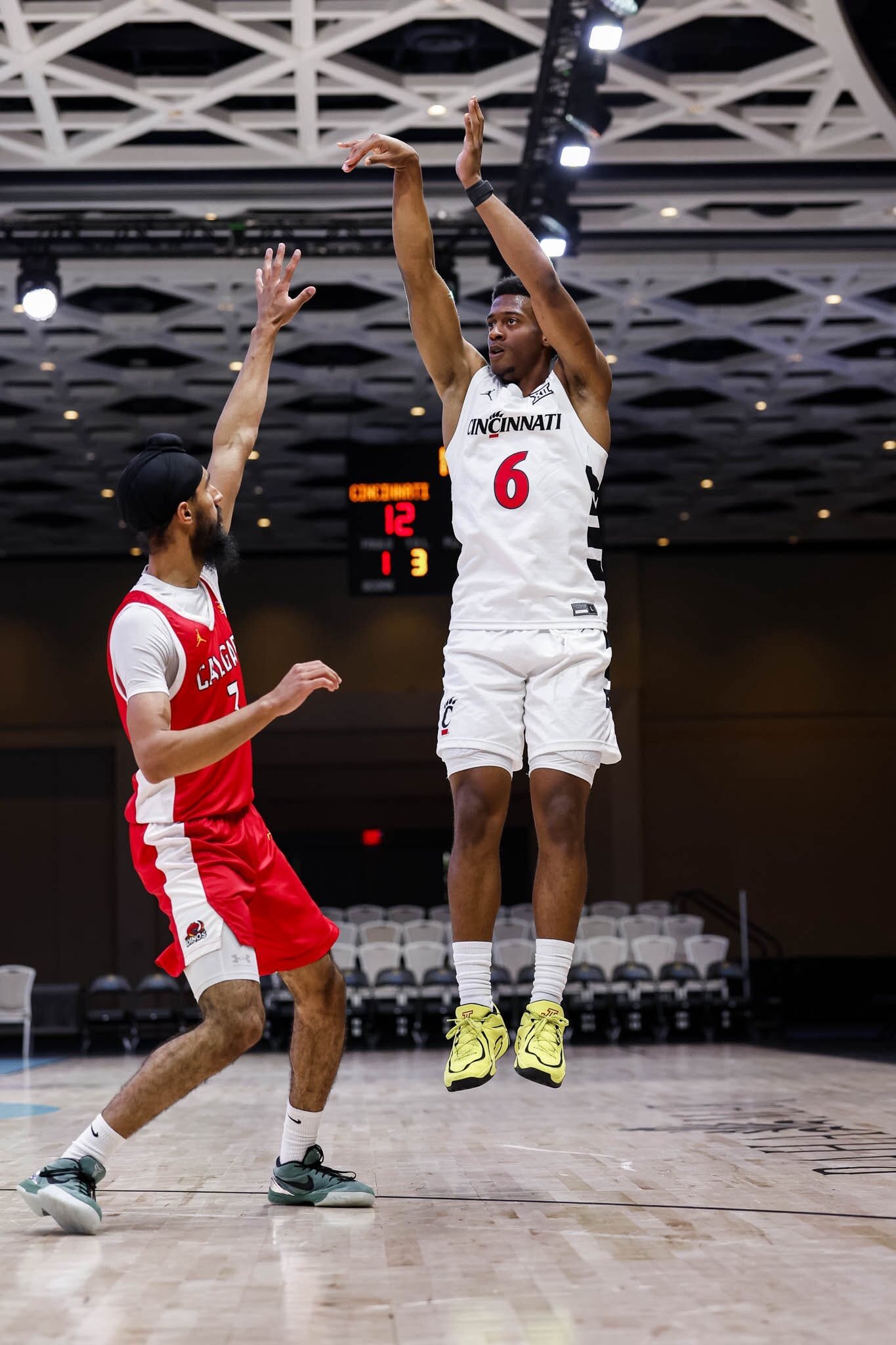 UC basketball finishes Bahamas trip blowing out Calgary