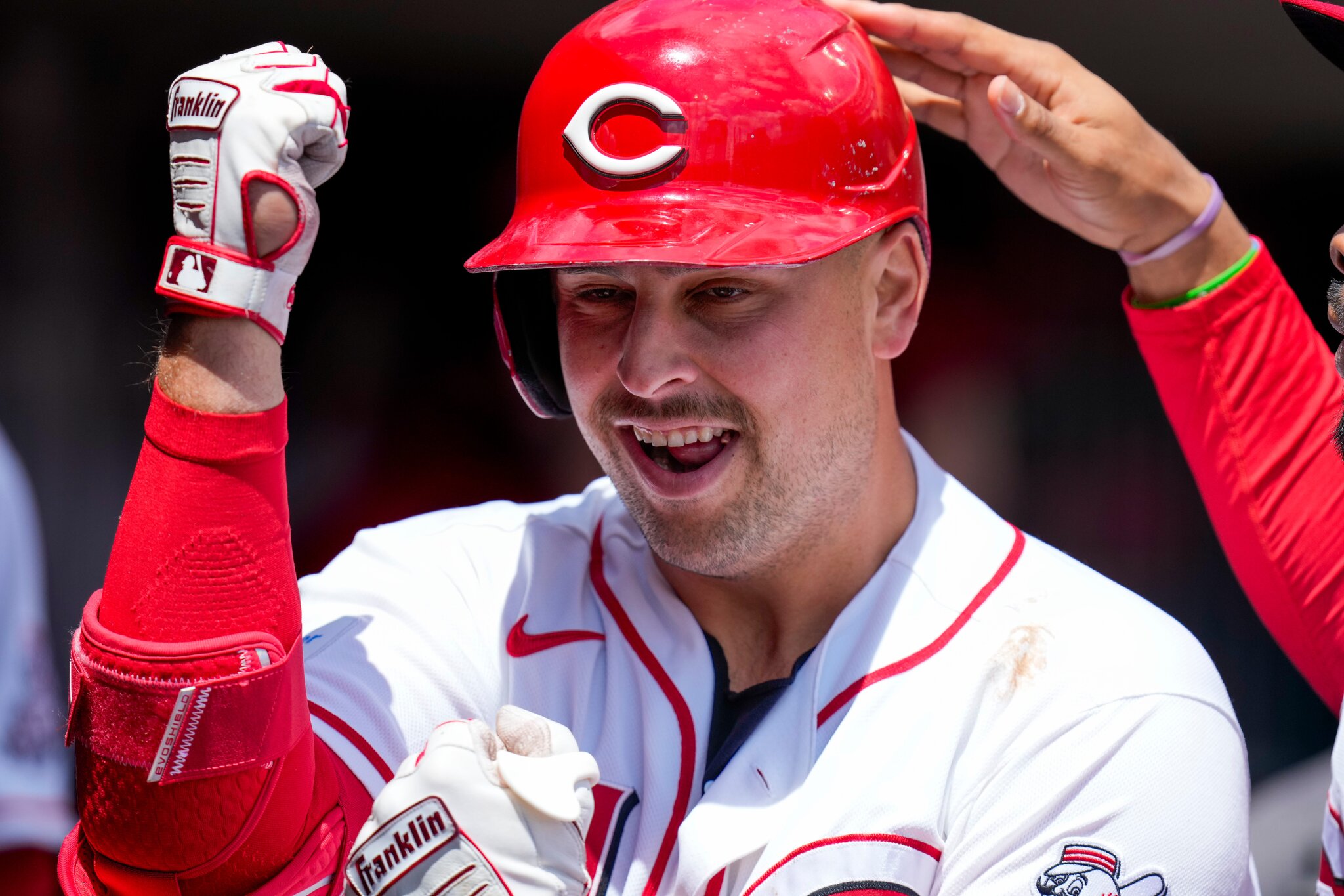 Cincinnati Reds trade Nathaniel Lowe to Cleveland Guardians