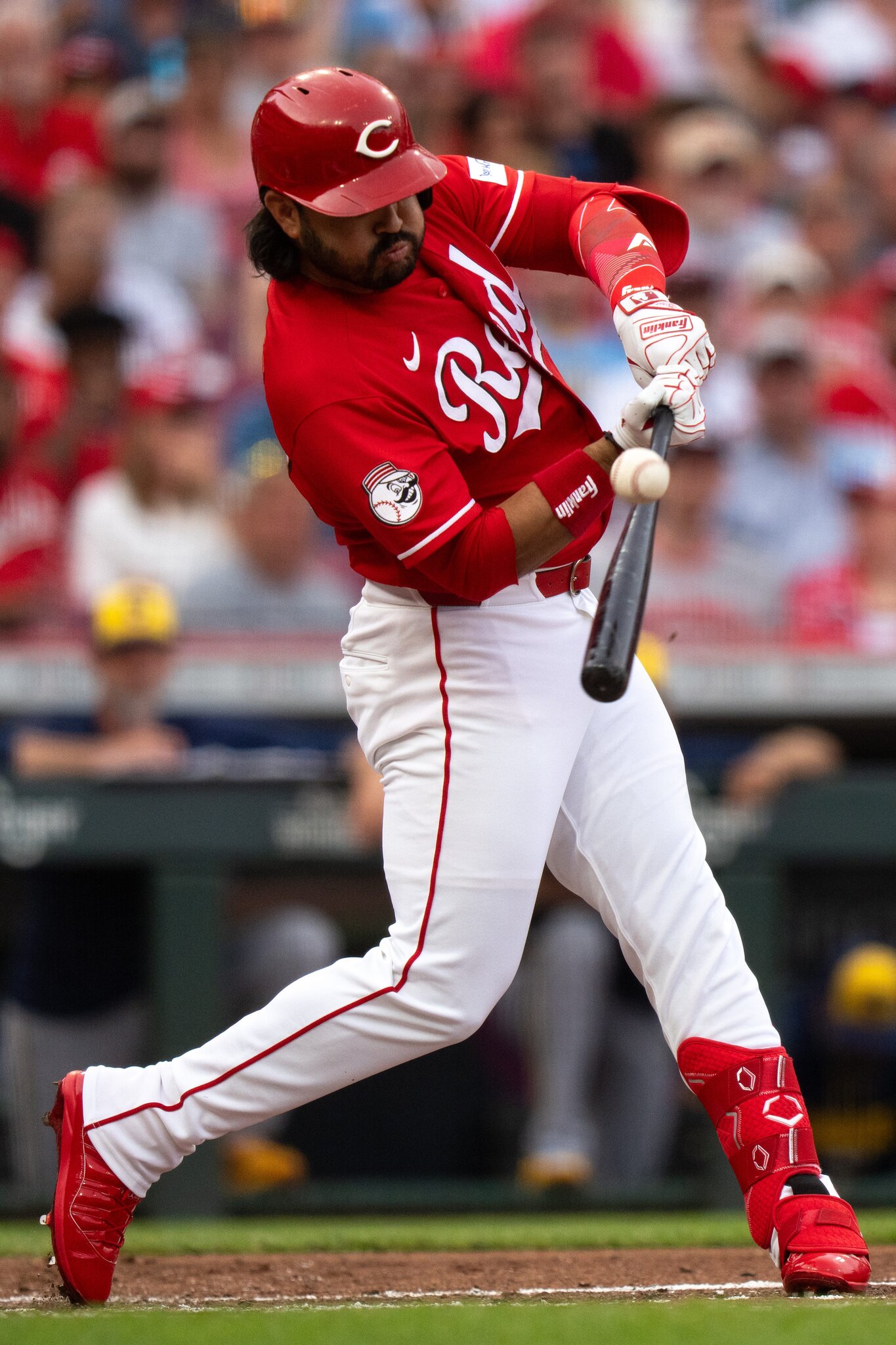 Eugenio Suárez, TJ Friedl waived, go unclaimed, stay with Reds: source