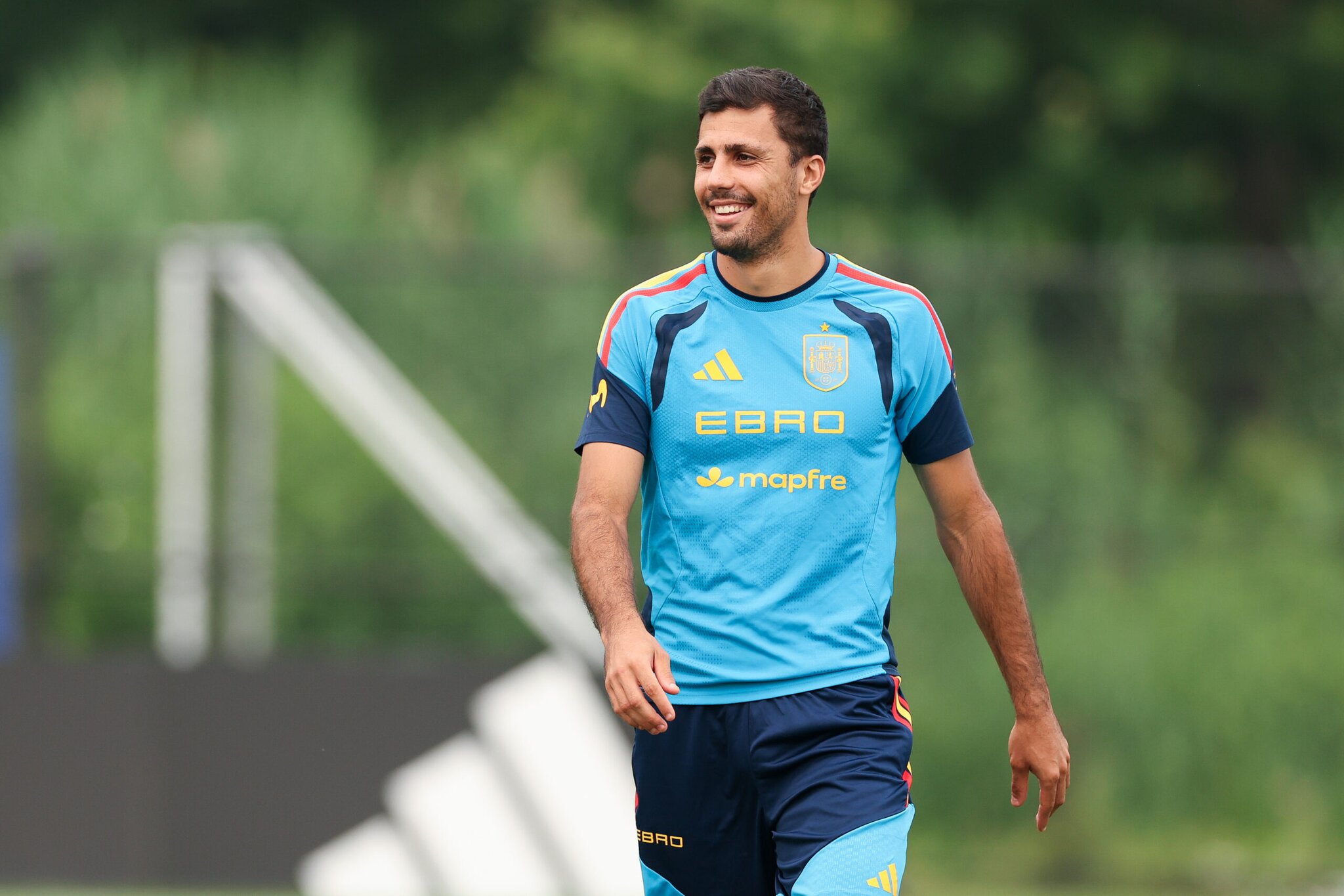 Barcelona increase Rodri offer as Man City talks continue