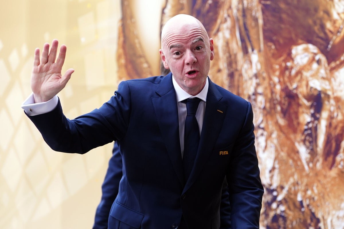 English FA send letter withdrawing support for Gianni Infantino despite apology