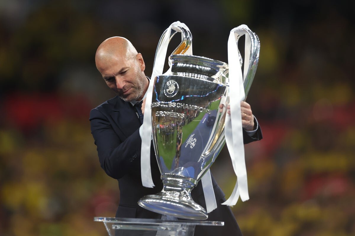 Emotional Zinedine Zidane confirmed as new France manager after World Cup semi-final exit