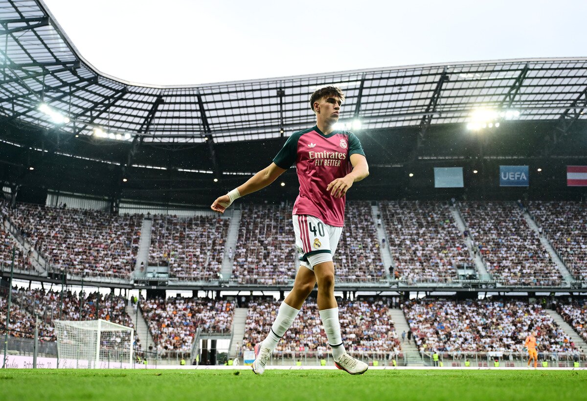 Lazio & Hull City to Compete for Another Striker After Espi Letdown