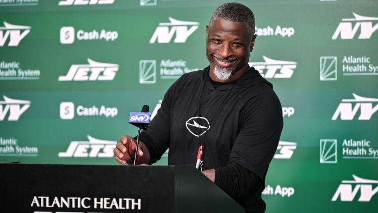 The season hasn't even started, and Aaron Glenn and the Jets are already getting props