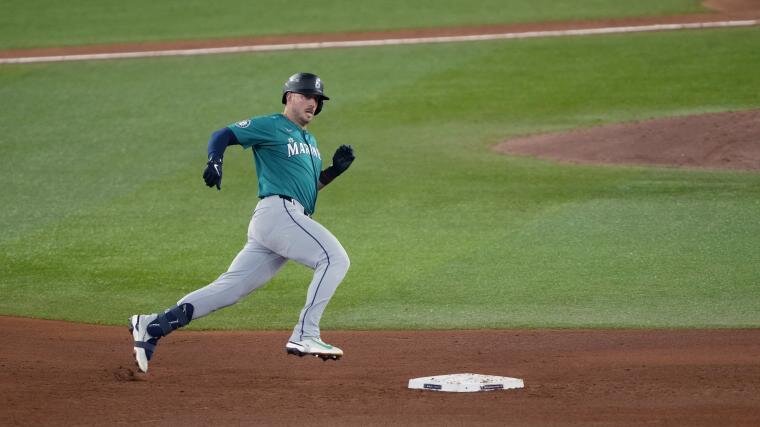 Mariners reveal major Rob Refsnyder, Mitch Garver news after Taylor Ward trade