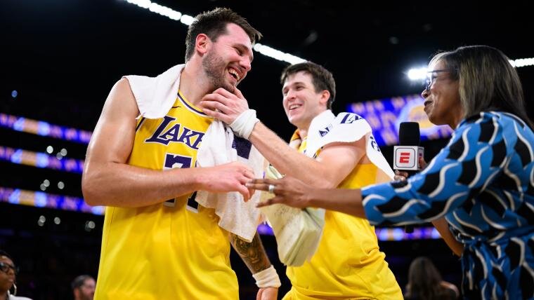 Lakers predicted to outbid Cavaliers, Timberwolves for $46M ex-Warriors NBA champion, young star