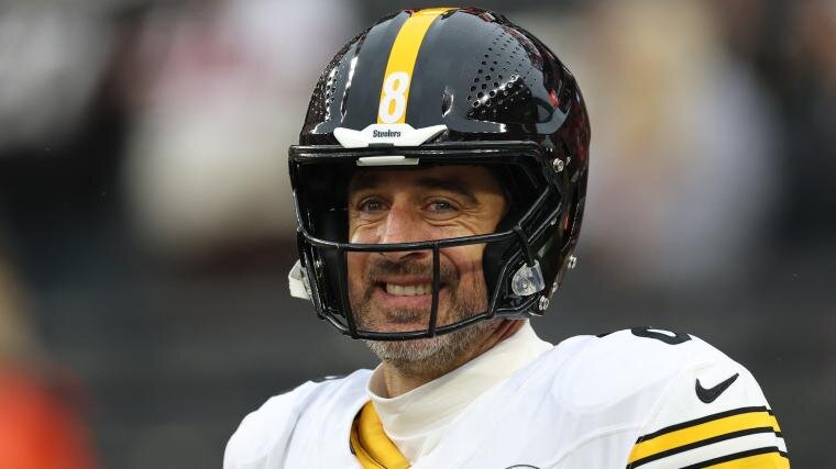 Steelers' season may start with an unusual Aaron Rodgers insurance policy