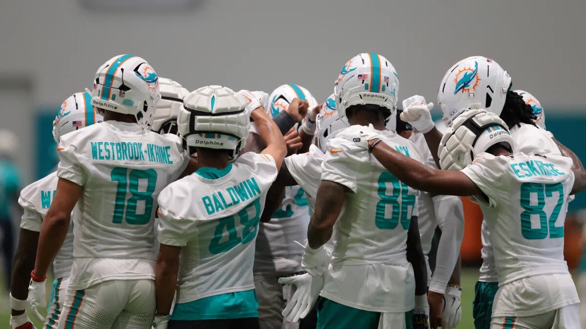 Dolphins cut 129-tackle starter in shocking defensive shakeup