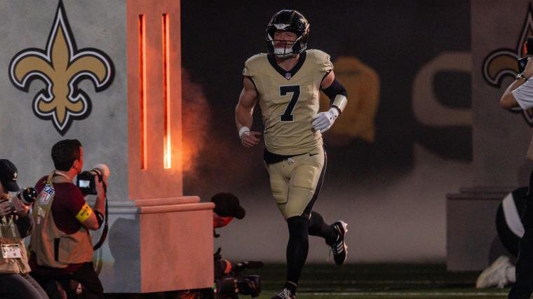 Taysom Hill bids farewell to Saints