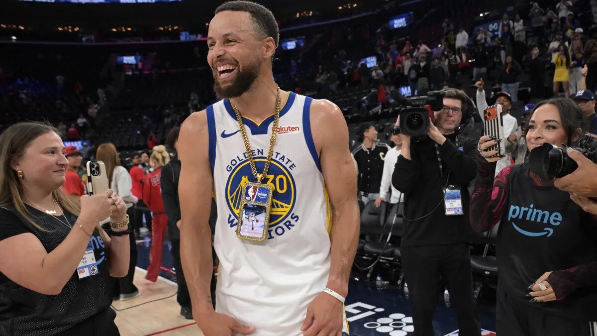 Stephen Curry is confident he will be playing for the Warriors until he retires