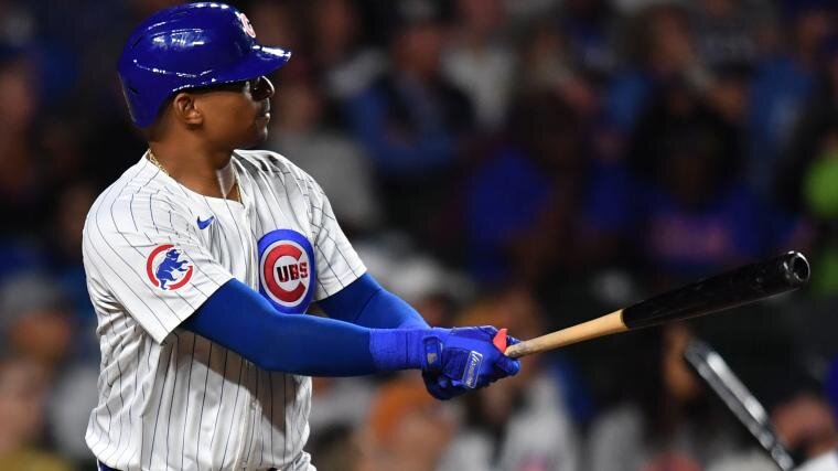 Yankees sign a new catcher amid trade rumors