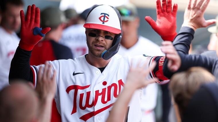 Yankees are 'leading candidate' to trade for .922 OPS Twins catcher who's likely to be dealt