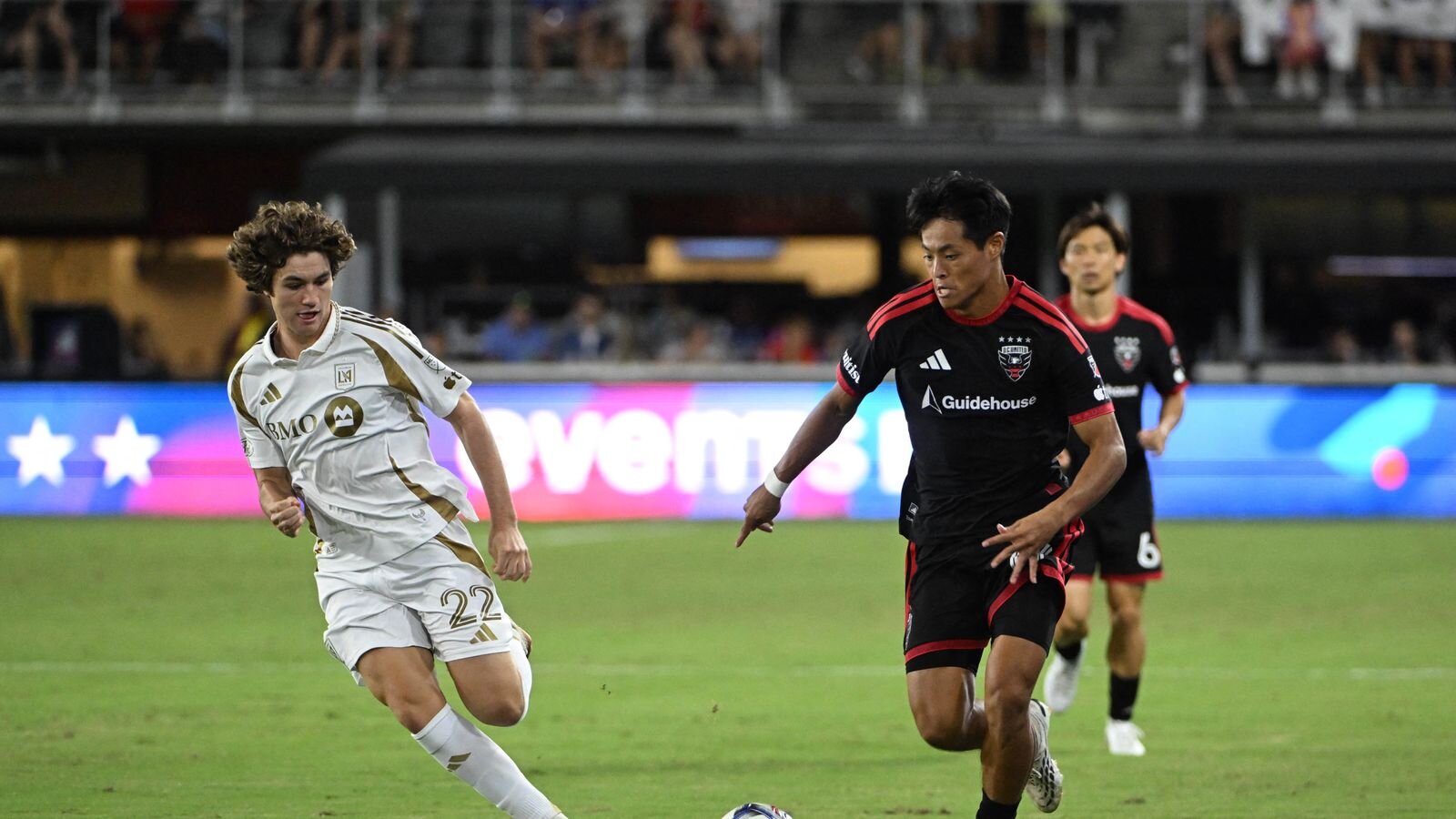 Lloris earns 11th shutout in LAFC draw 0-0 against D.C. United