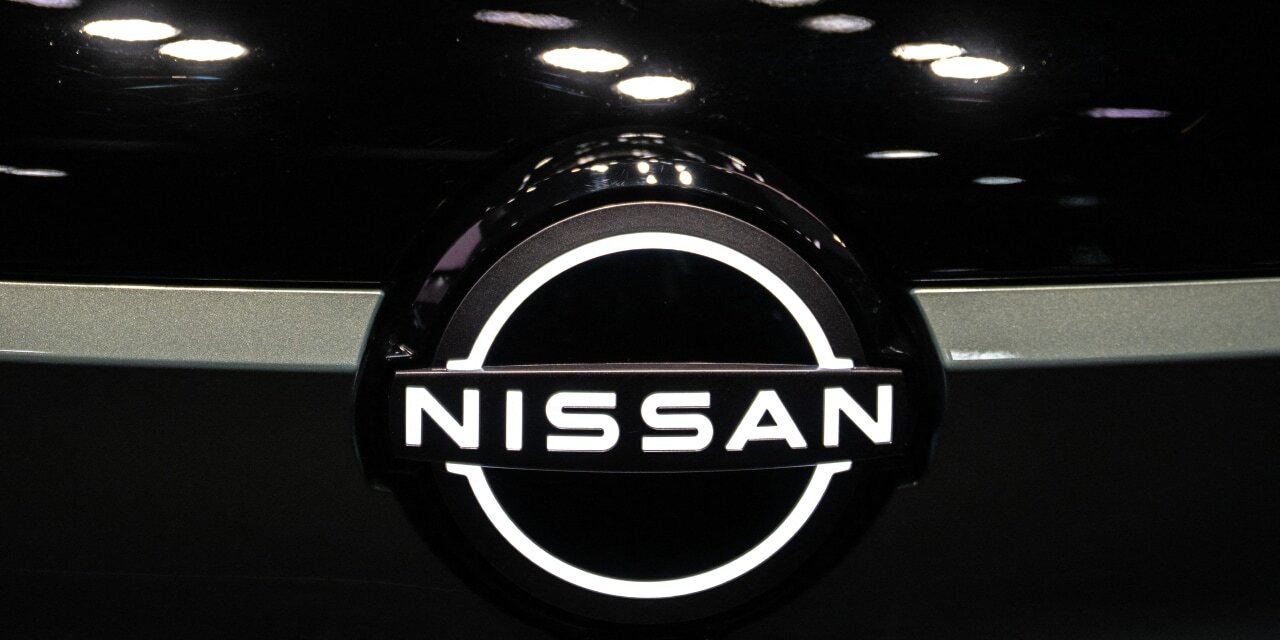 Nissan Posts First Quarterly Profit in Two Years, Keeps Outlook