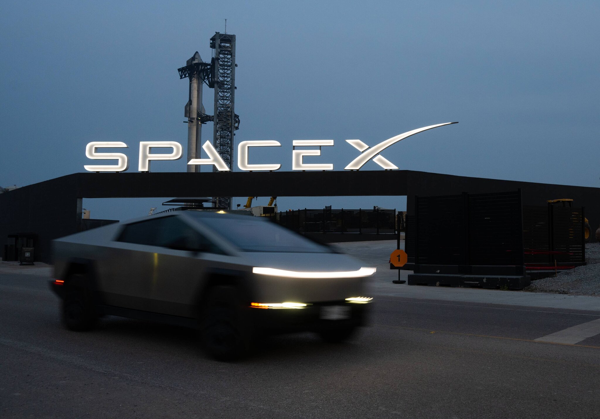 SpaceX analyst plots path to bold $100 billion claim