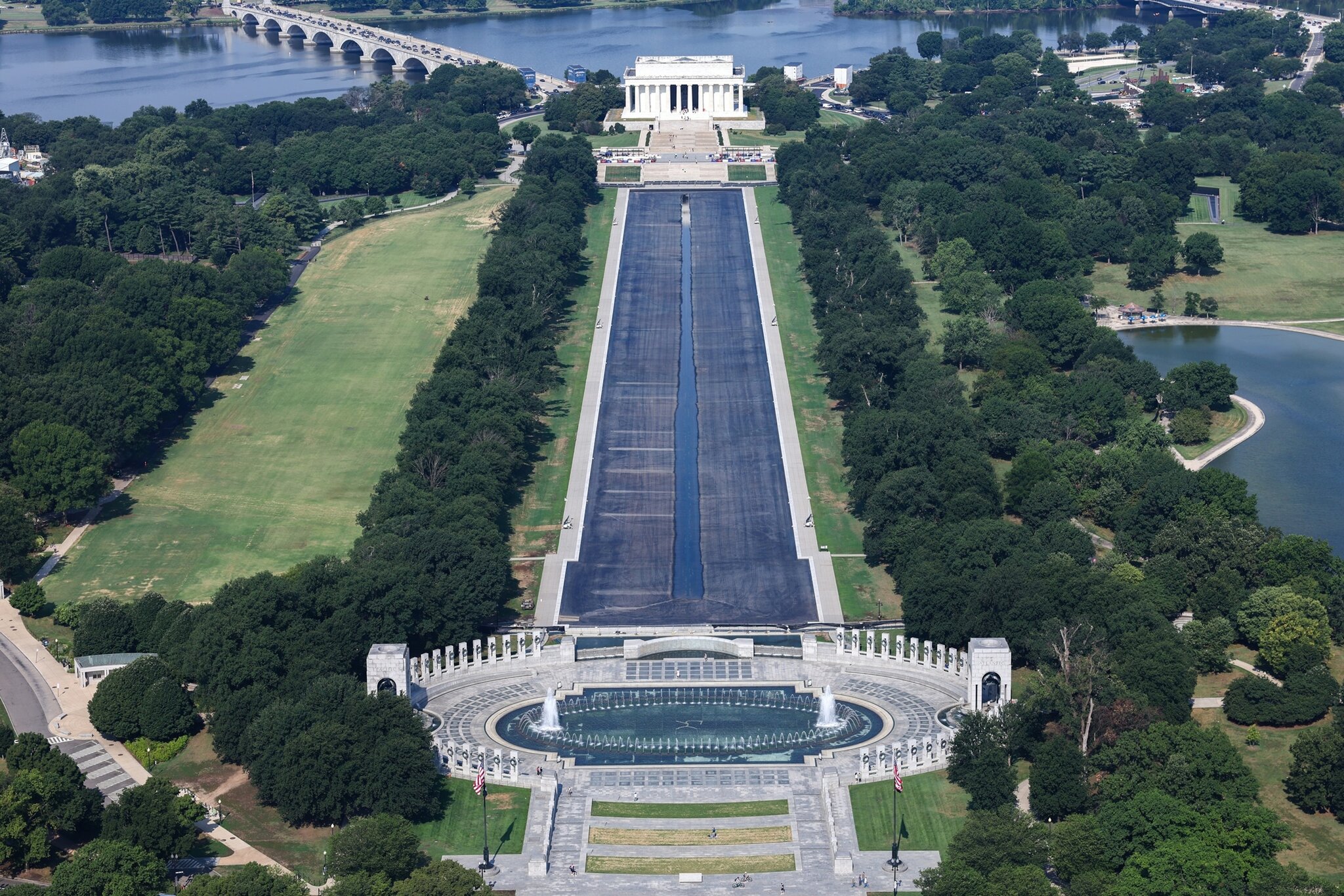 DOJ dropping Reflecting Pool vandalism charge against Olympian David Hearn