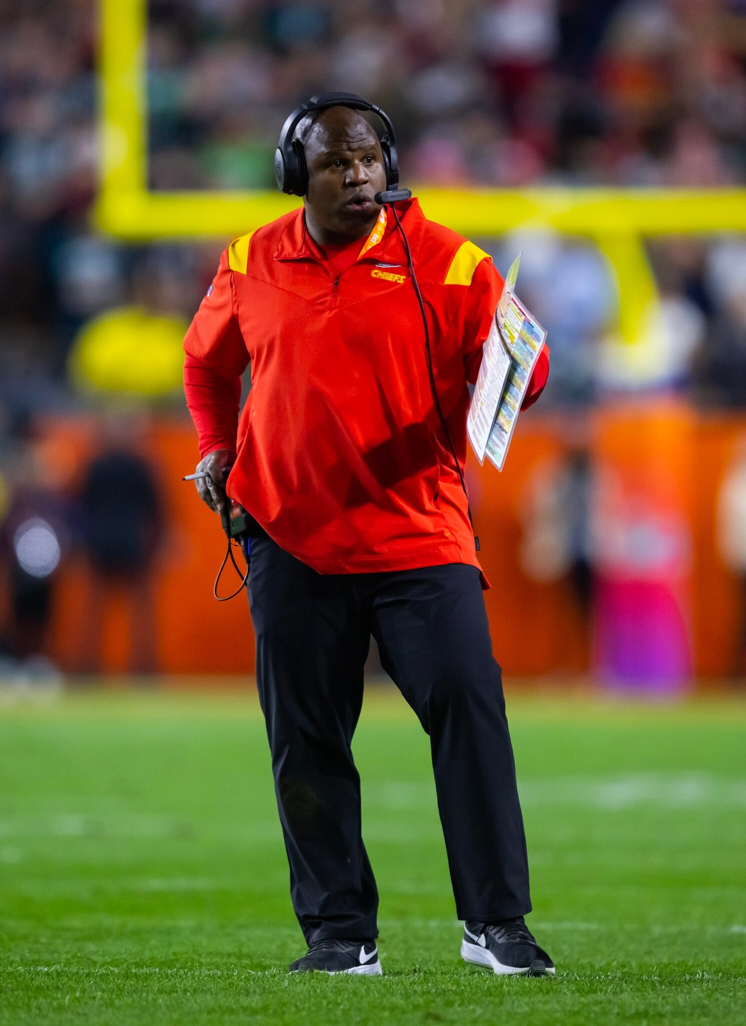 Eric Bieniemy back at Chiefs practice as wife recovers from shooting