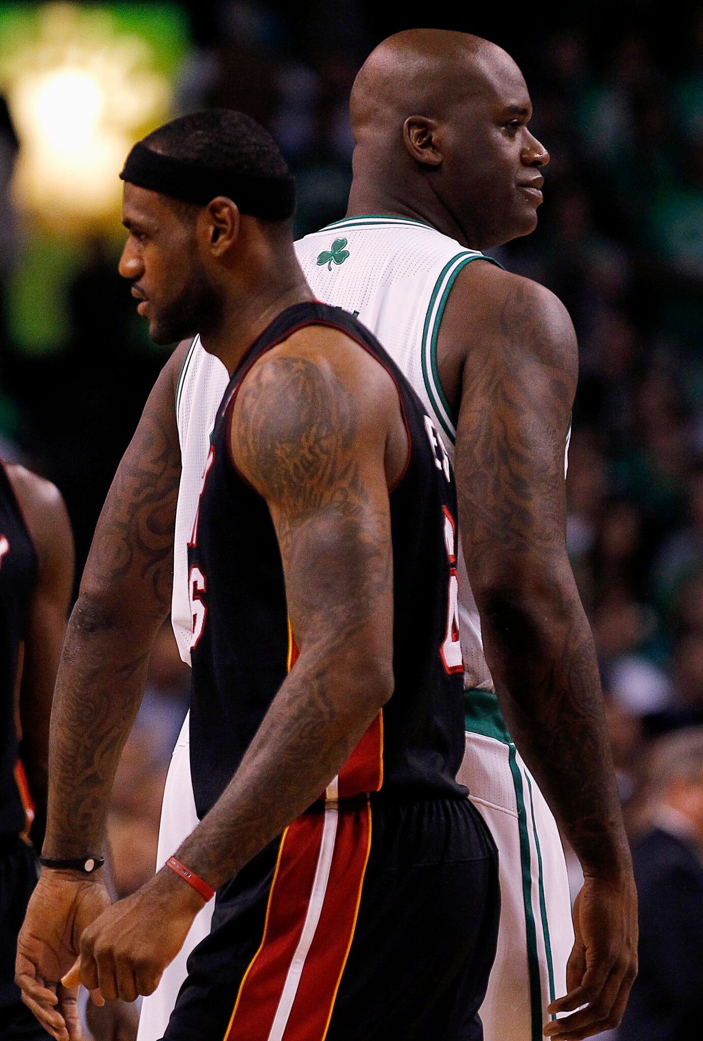 Shaq defends LeBron James from 'ring chaser' label after 76ers decision