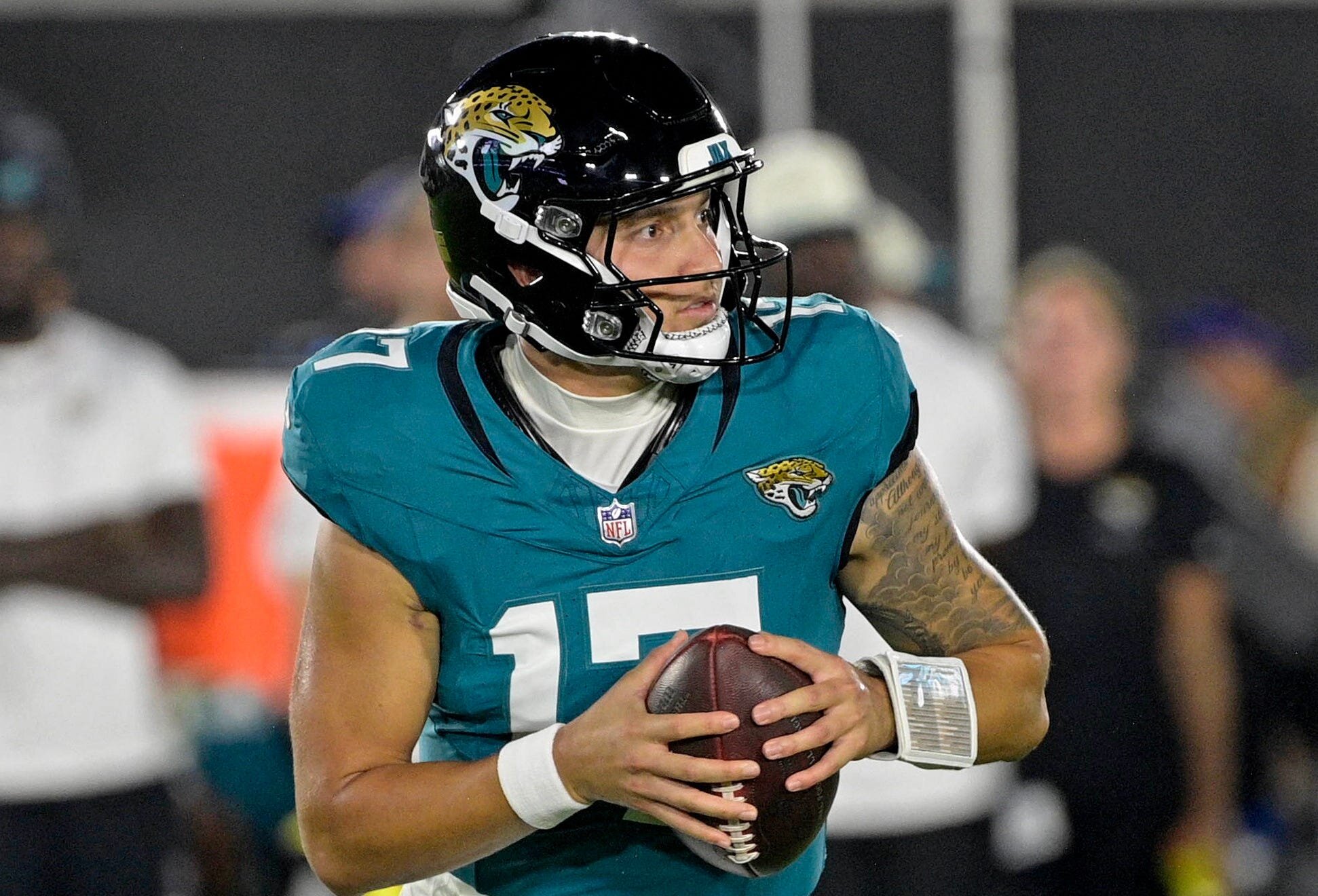 Joey Aguilar records touchdown pass for Jaguars against Carolina