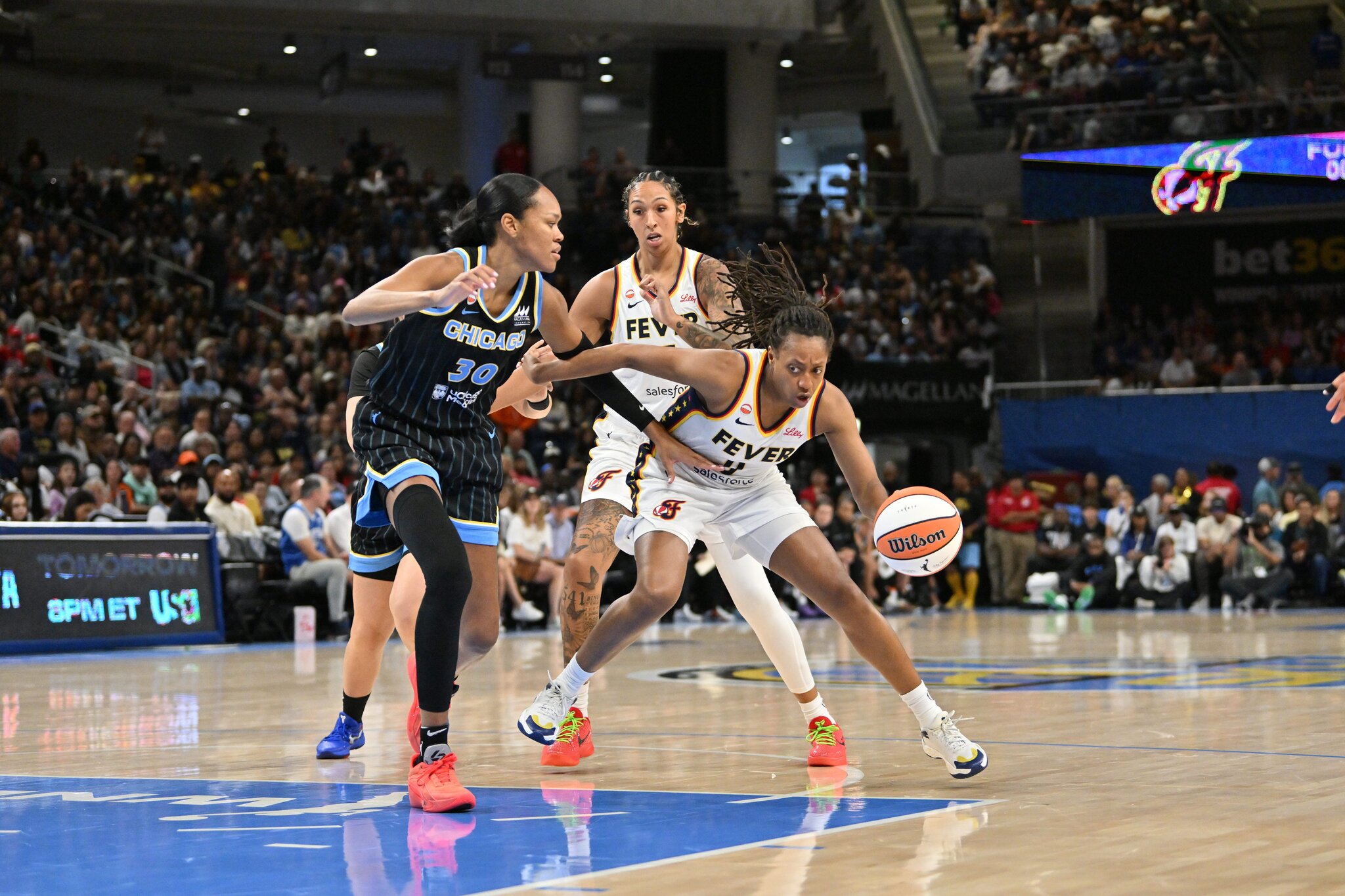 Fever win at Chicago, Mercedes Russell plays 14 minutes for Indiana