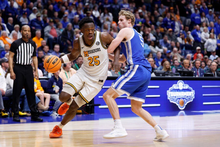 Kentucky lands Missouri transfer Mark Mitchell