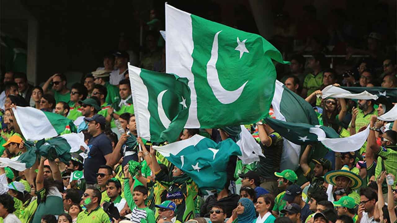 Pakistan players 'more focused on earning money': Former chief selector makes huge claim