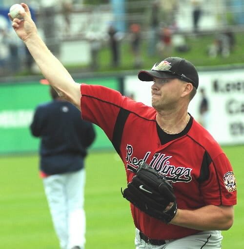 Former St. John's baseball star honored ahead of Field of Dreams Game