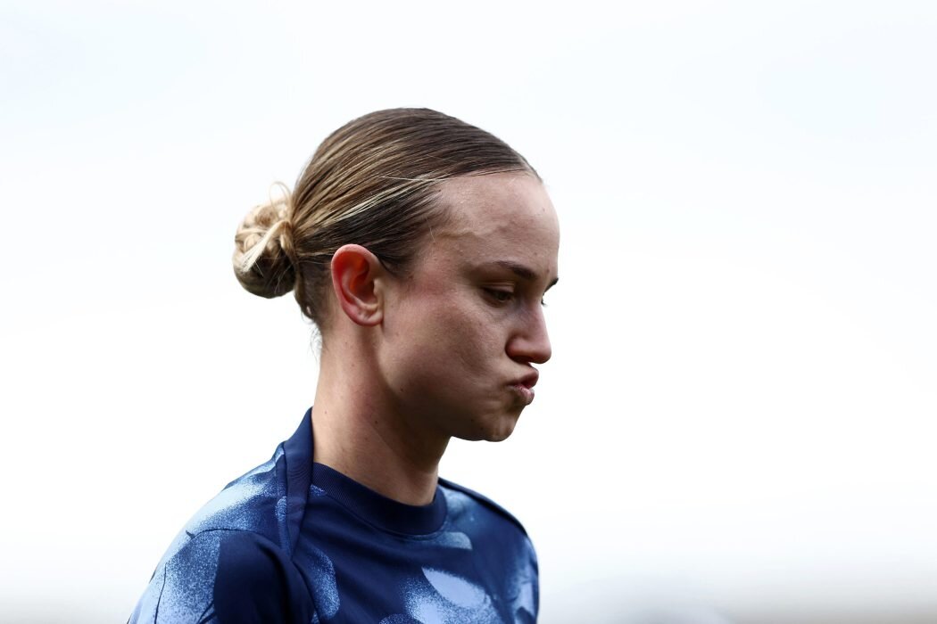 Newcastle United sign forward Thomas