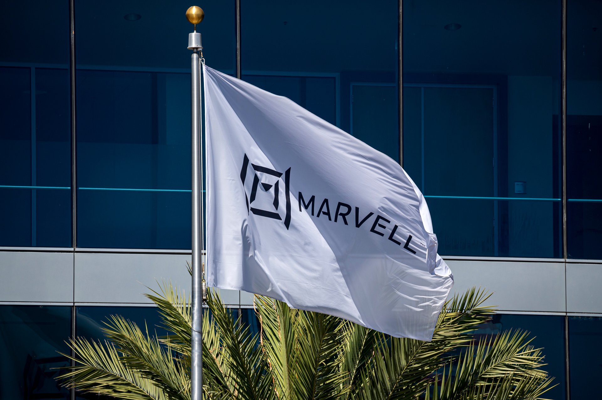 Marvell notches a record quarter as hyperscalers bet big on custom AI chips