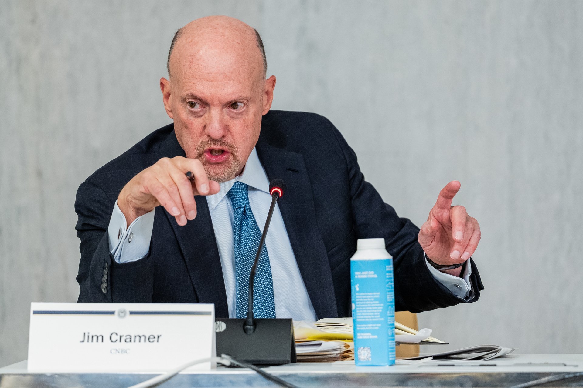 Jim Cramer warns of a growing market disconnect