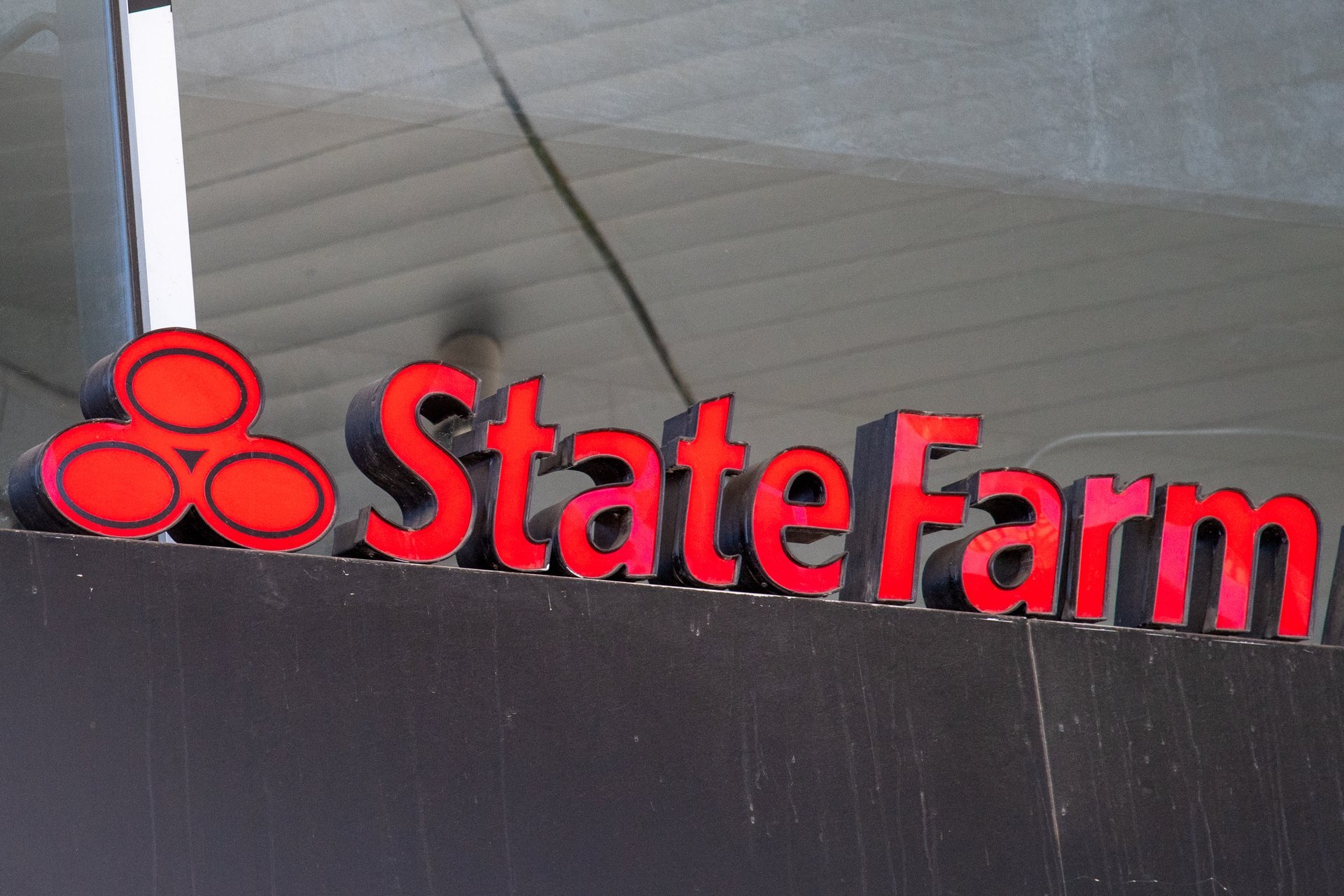 State Farm is sending $5 billion in dividend checks to auto insurance customers