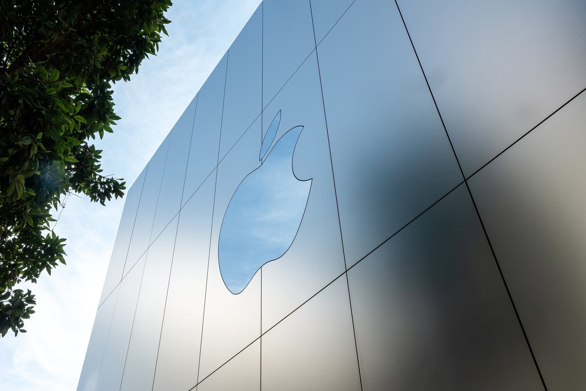 Apple stock downgraded to sell, citing canceled all-glass anniversary iPhone plans