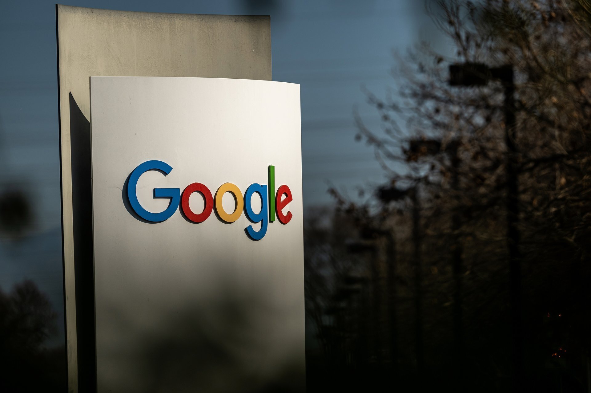 Google and the U.K. are using AI to reroute flights and reduce climate-warming contrails