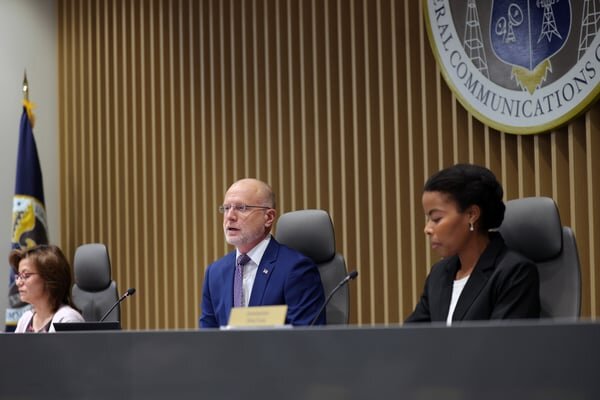 FCC scraps TV station ownership cap, opening the door to media consolidation