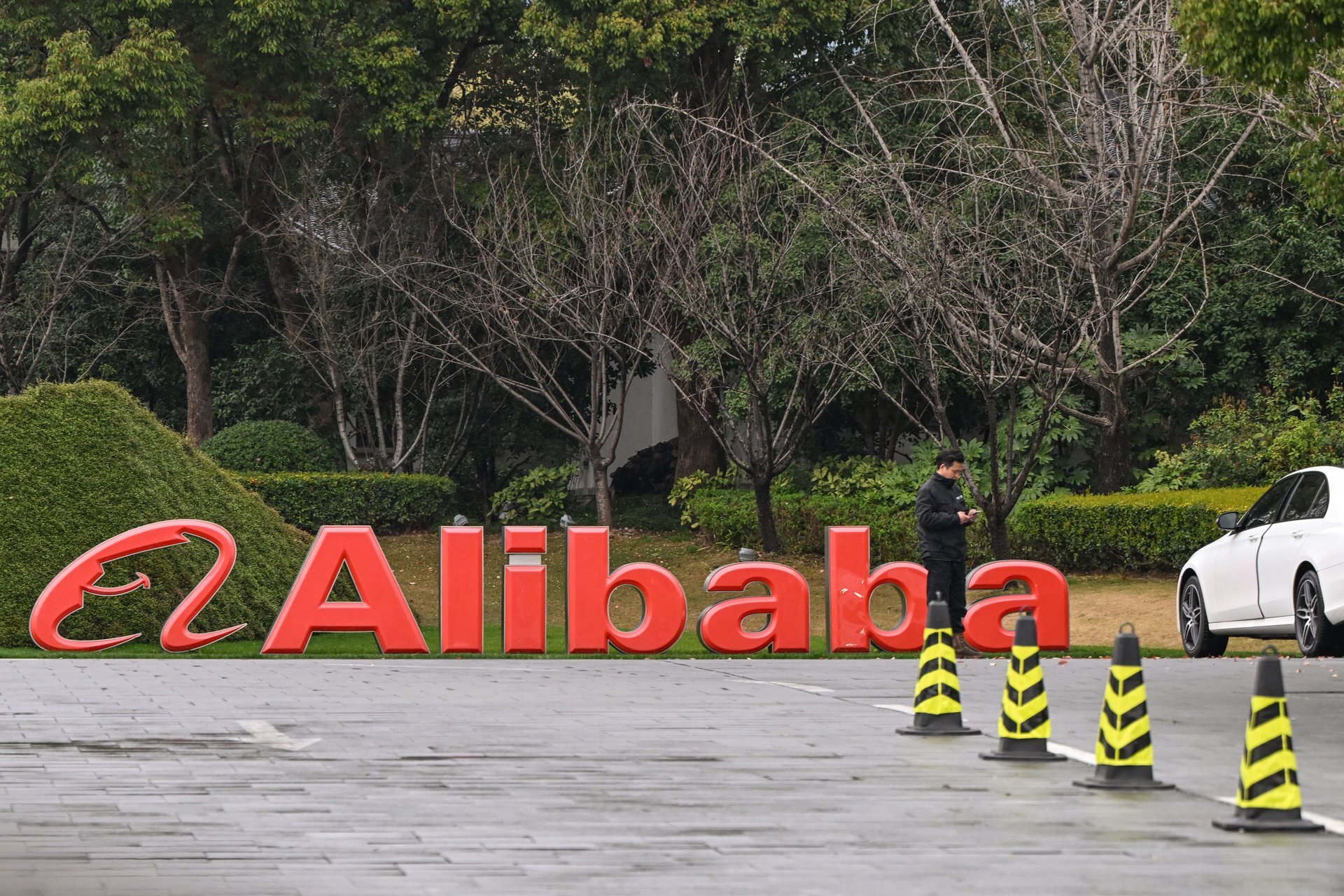 Alibaba's $10 billion Hong Kong share sale rattles investors, including Michael Burry