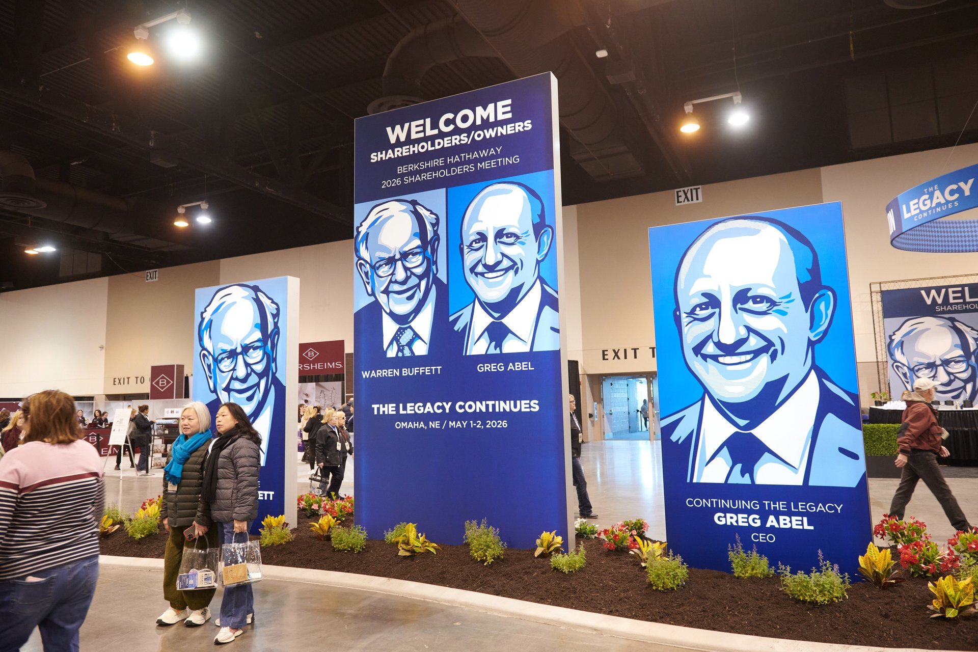 Greg Abel is keeping 63% of Berkshire Hathaway's $355 billion portfolio in just 5 stocks