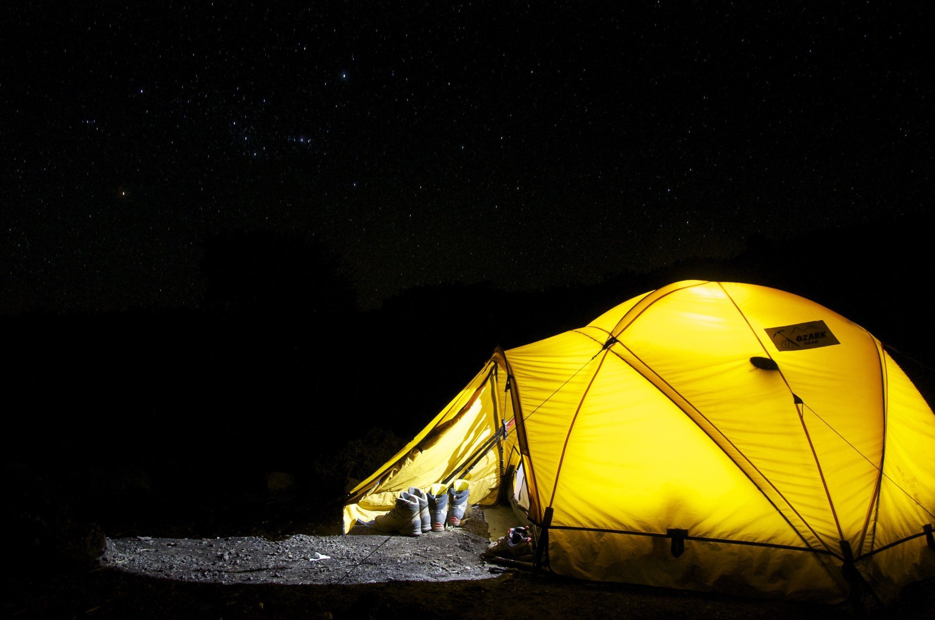 10 camping skills nobody teaches you before your first trip