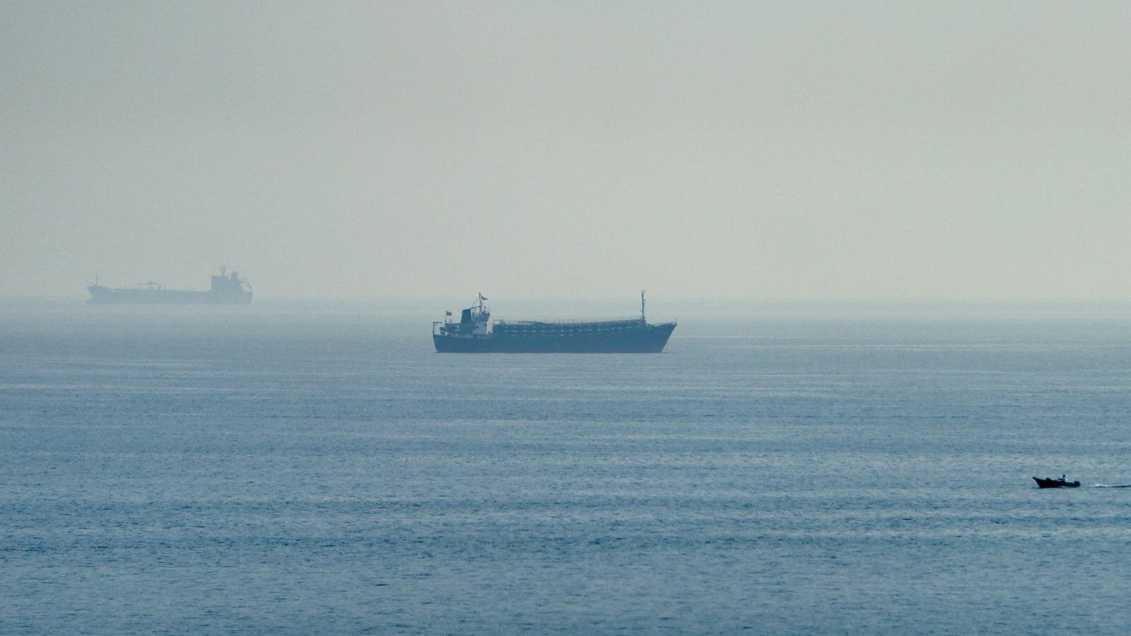 Iran live updates: Trump says deal imminent, Iran-Oman Strait of Hormuz talks ongoing
