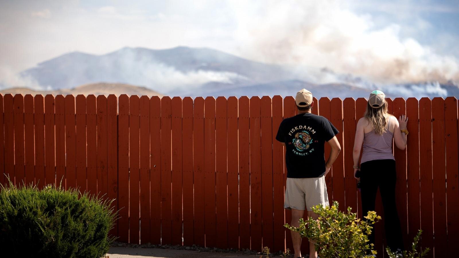Out-of-control Hawk Fire surpasses 15,000 acres near Reno, spurs 42,000 evacuations