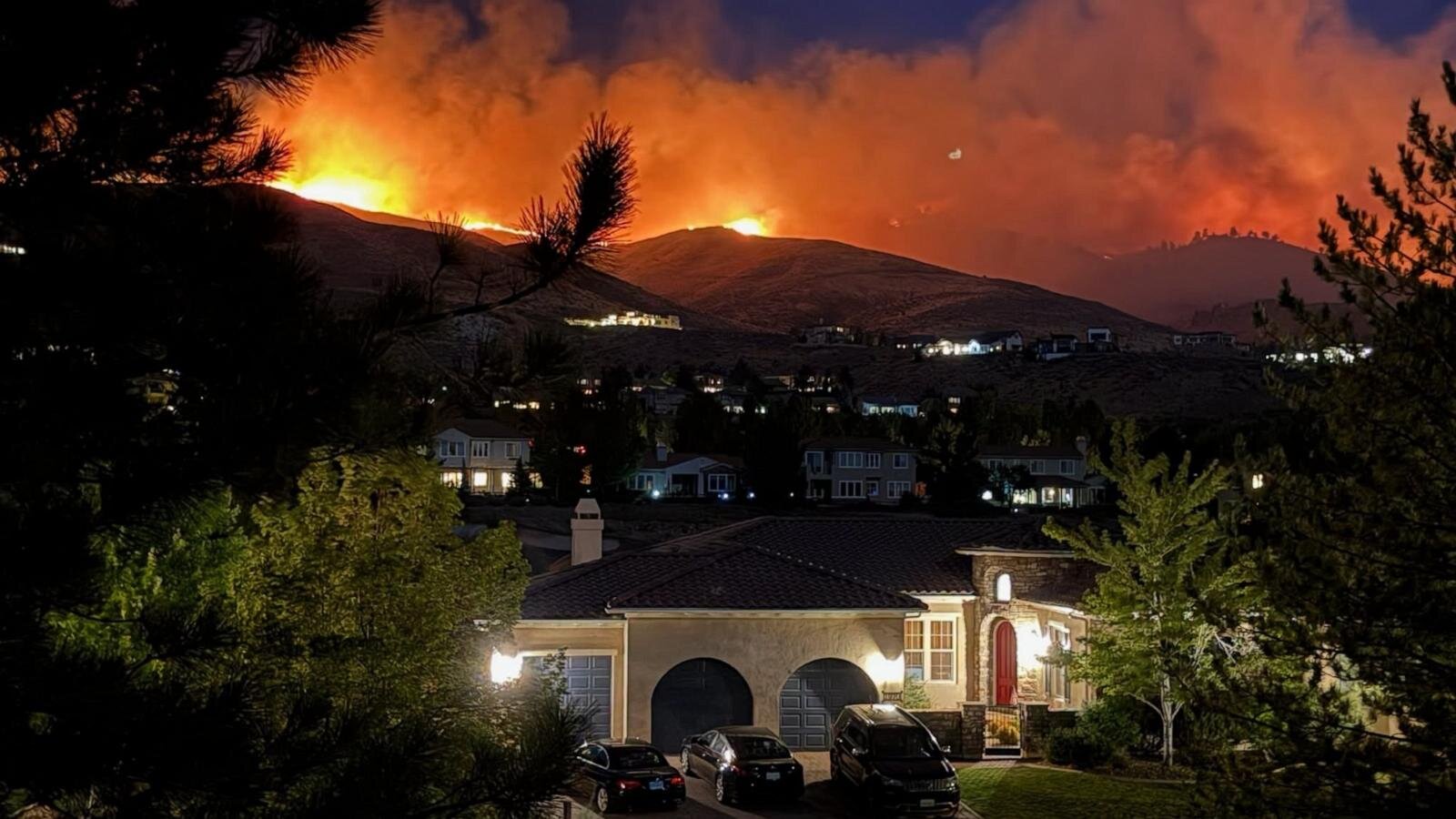 Fast-growing Hawk Fire explodes to 10,000 acres, spurs evacuations outside Reno