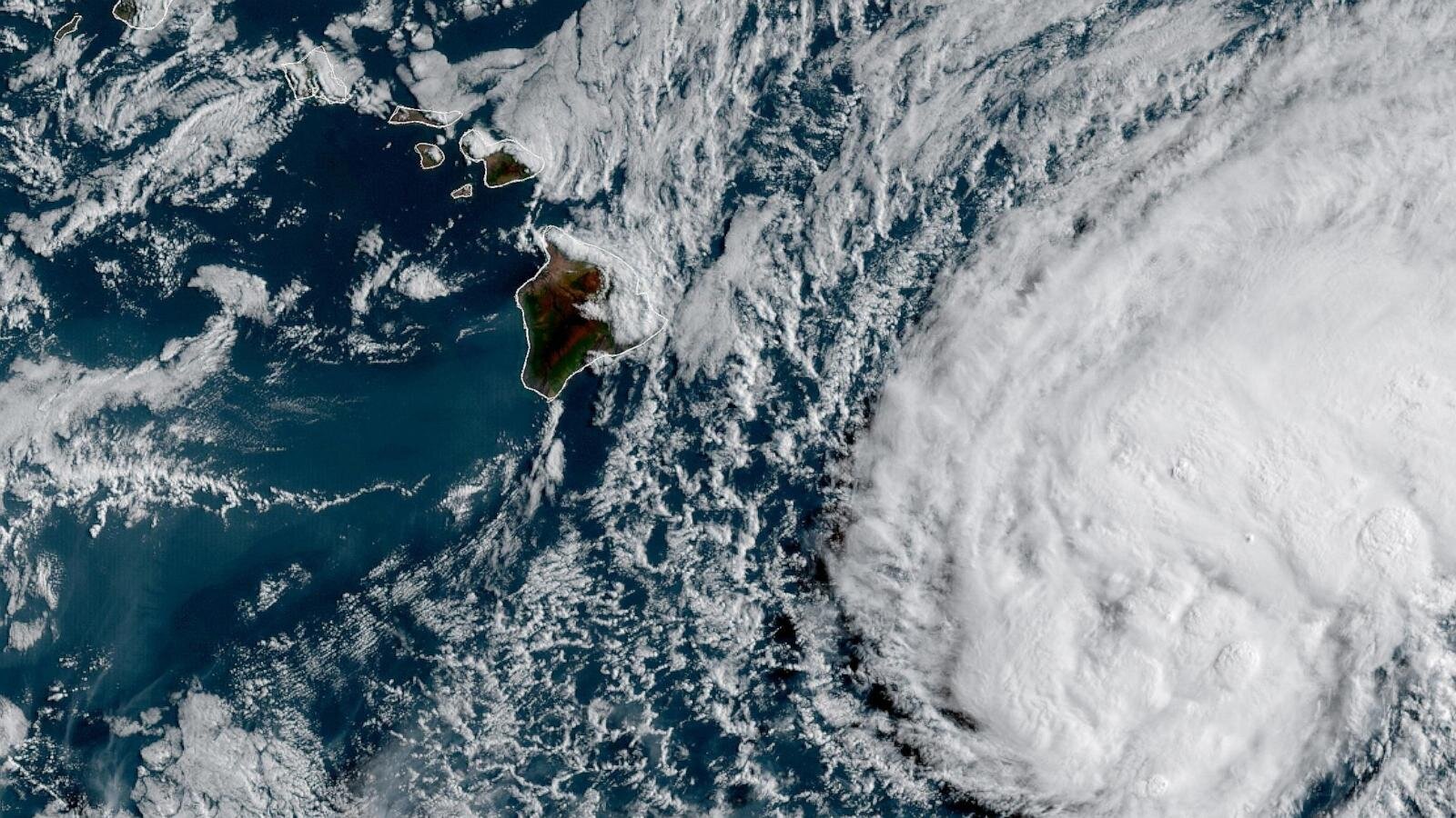 Hawaii braces as Lala strengthens to a hurricane