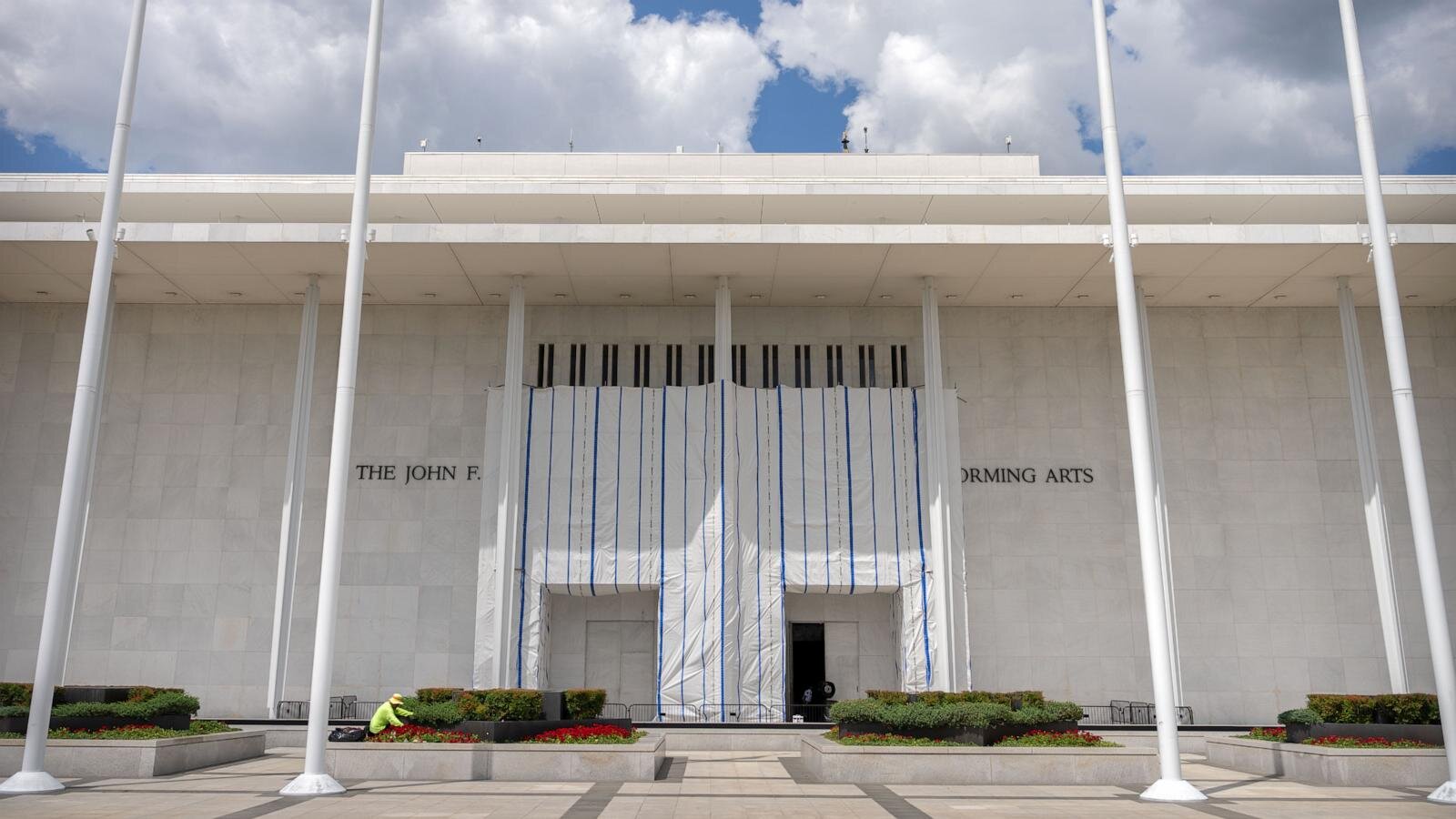 Kennedy Center board set to vote on whether to move forward with closure