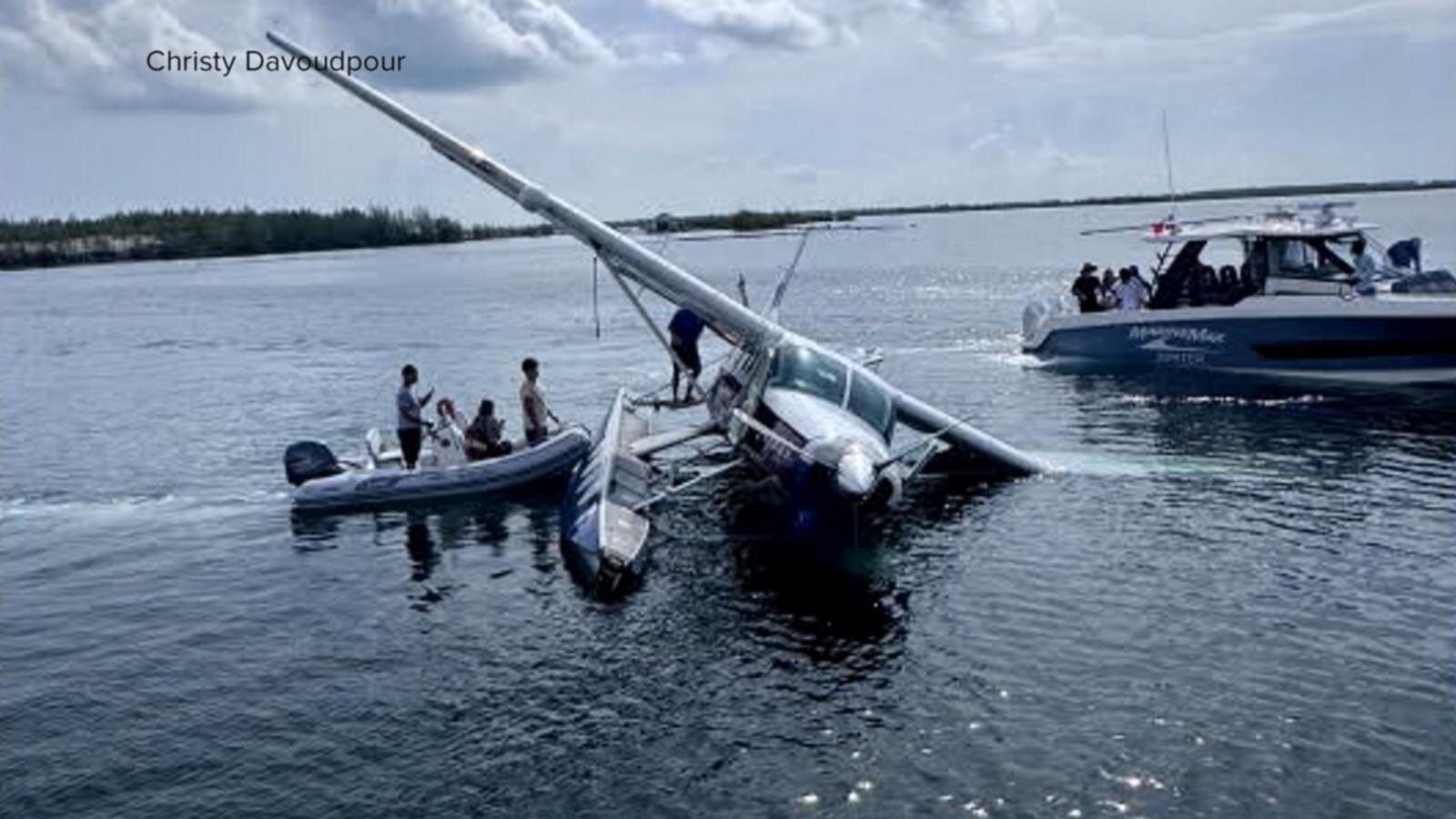 Passengers rescued after seaplane crash