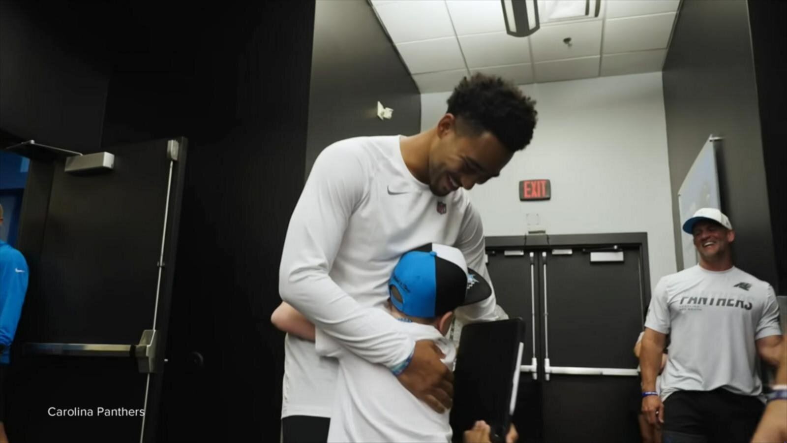 David Muir shares North Carolina boy's wish come true with Carolina Panthers