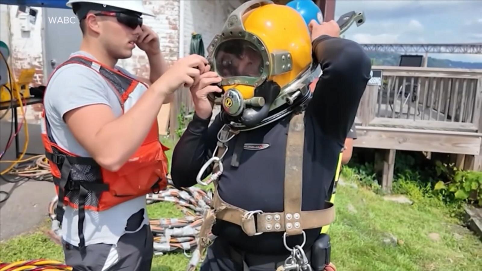 Divers save the day for bride-to-be