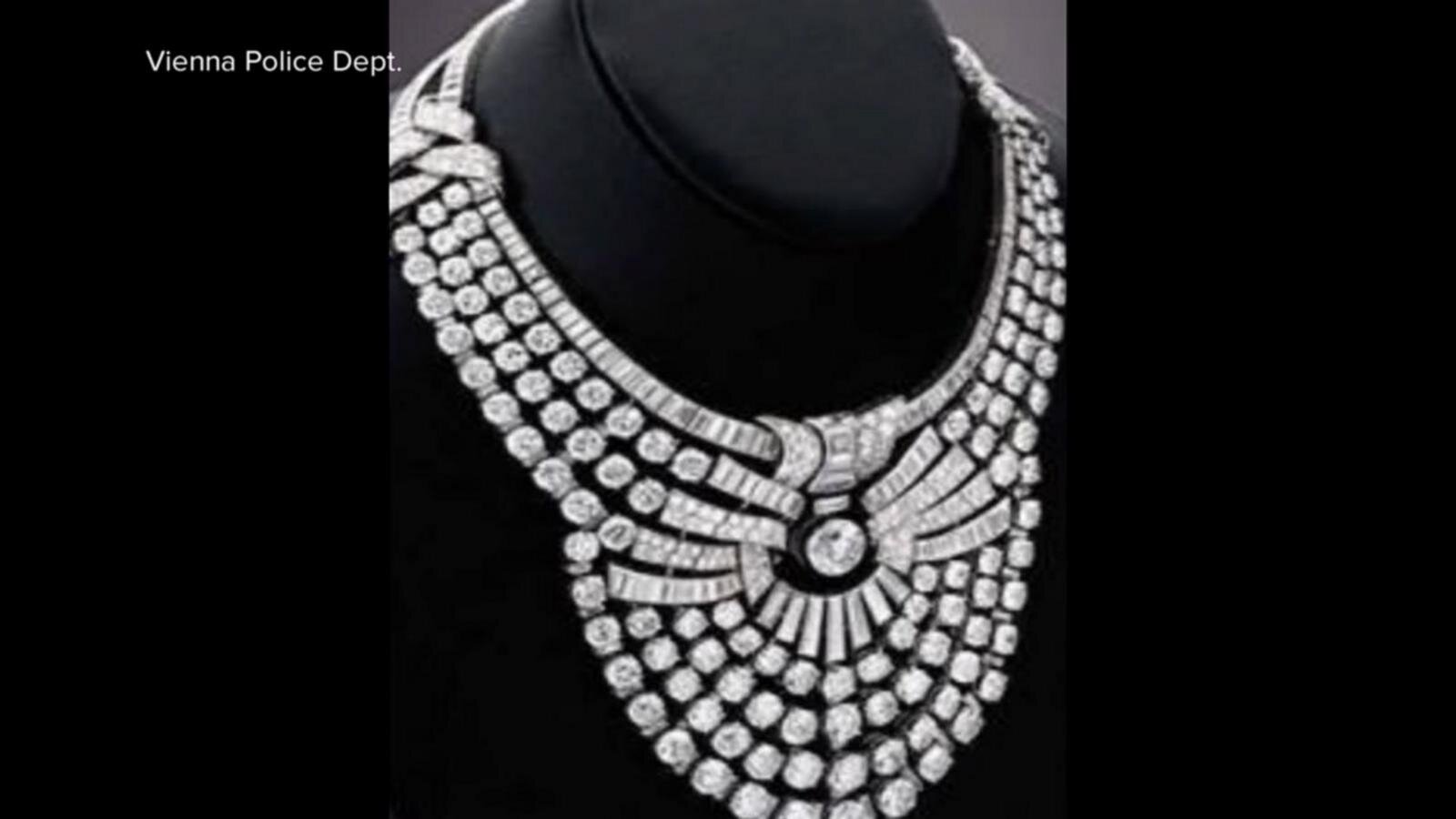 International manhunt for alleged diamond thieves: Police