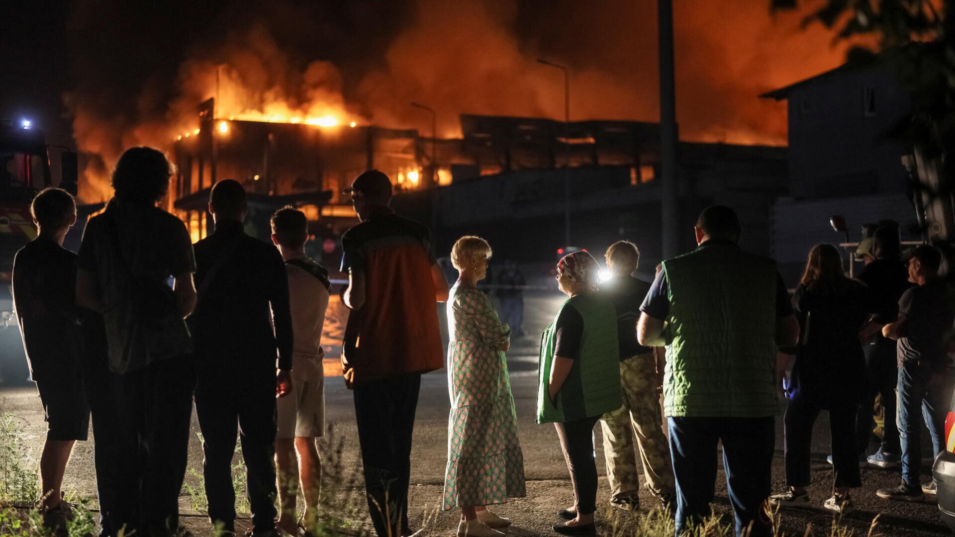 Russian missiles strike Kyiv, triggering fires in city centre