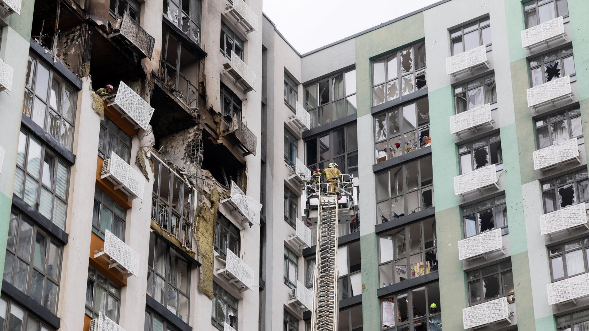 At least 12 killed and over a dozen injured in Russian strikes on Kyiv