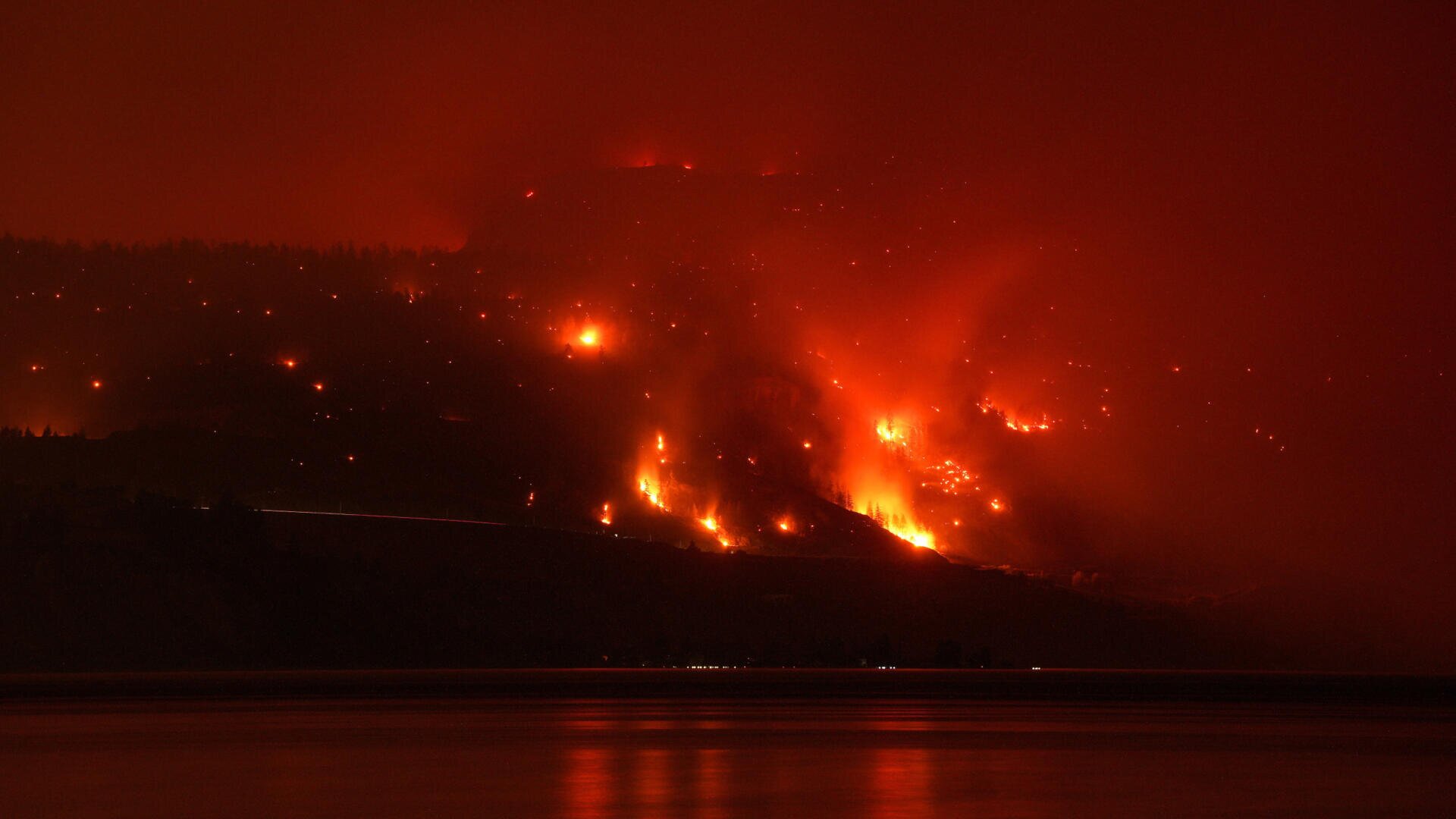 Wildfires: British Columbia declares state of emergency, thousands forced to flee homes