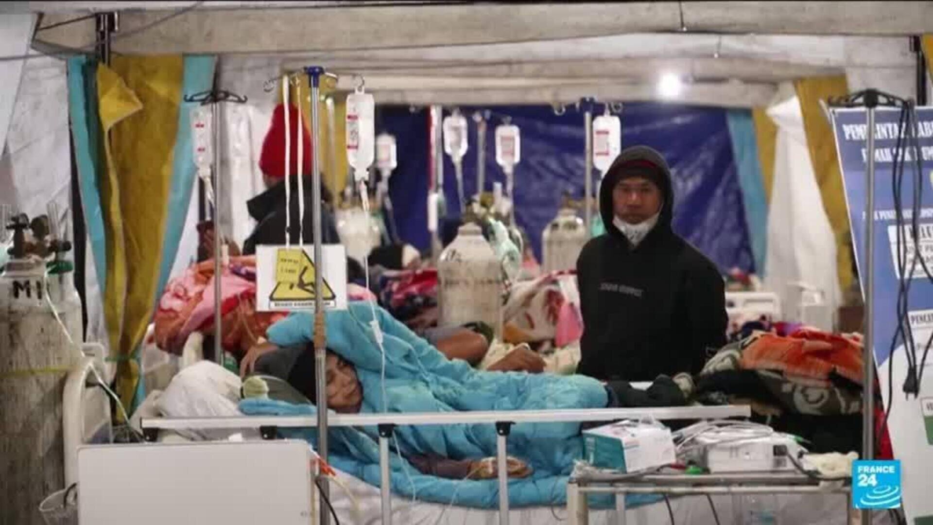 Indonesian earthquake : Aid reaches Flores as death toll climbs